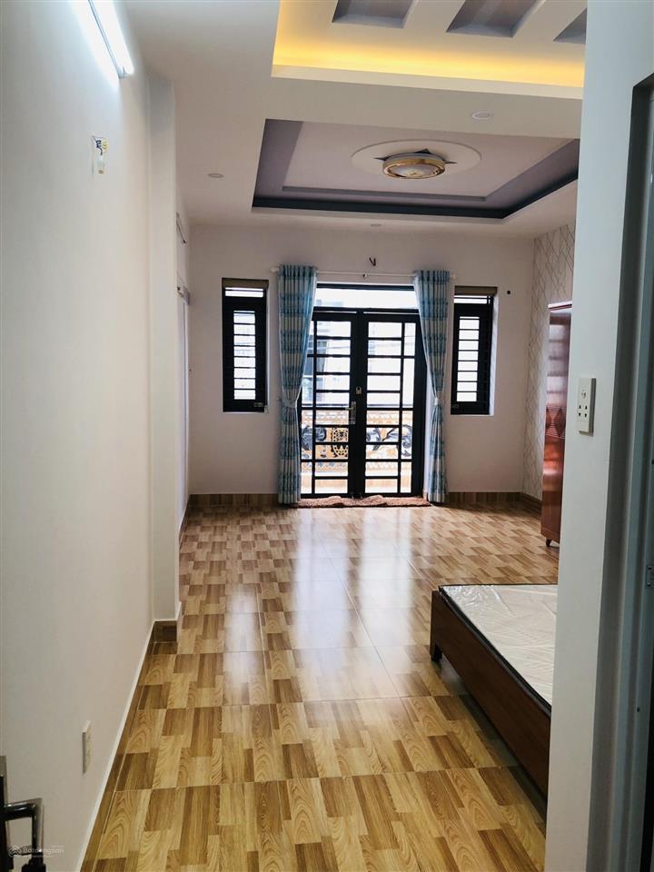 Nhà đẹp mtkd cư xá d  chợ hồ trọng quý 4 x 17m 4 tầng  vị trí đẹp không lỗi  cách chợ chỉ 70m