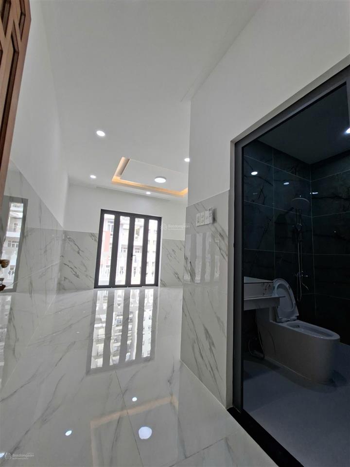 Bán nhà đẹp mtkd chợ lớn 4 x 20m 5 tầng 5pn 6wc vào ở ngay