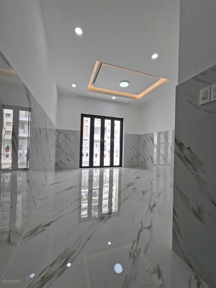 Bán nhà đẹp mtkd chợ lớn 4 x 20m 5 tầng 5pn 6wc vào ở ngay