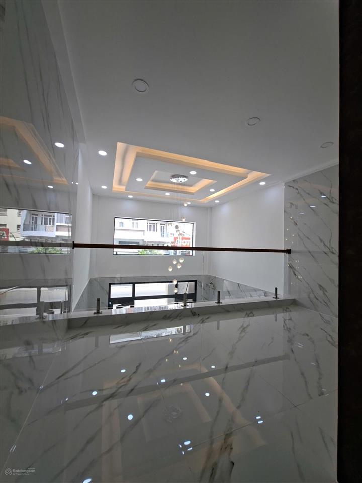 Bán nhà đẹp mtkd chợ lớn 4 x 20m 5 tầng 5pn 6wc vào ở ngay