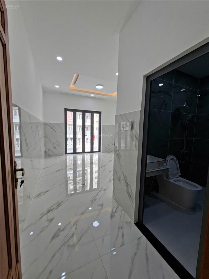 Bán nhà đẹp mtkd chợ lớn 4 x 20m 5 tầng 5pn 6wc vào ở ngay