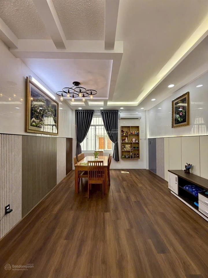 Ngay hoa viên !!! bán nhà đẹp đường 12m khu bình phú 4 x 18m 4 tầng 5pn  gần trường học bình phú