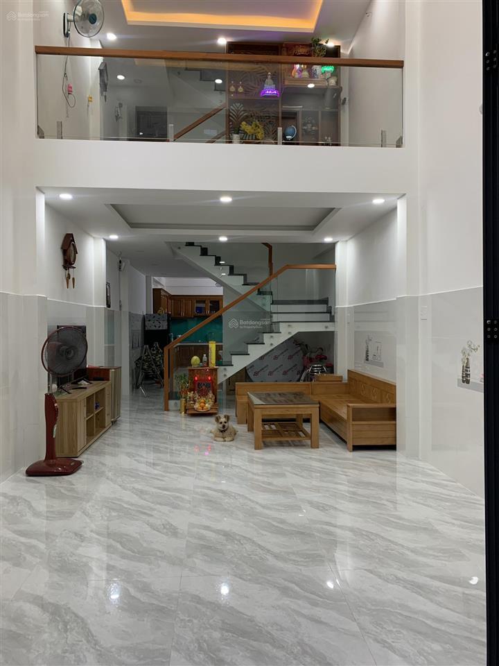 Bán nhà đẹp mtnb 12m, bình phú 1  4 x 18m 4 tầng  sát mt chợ lớn