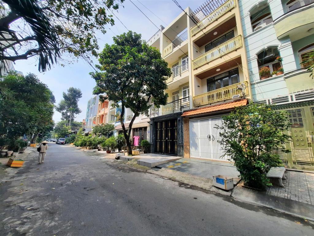 Bán cặp nhà đôi khu tên lửa 8 x 20m 4 tầng  giáp đường số 19, coopmart chỉ 200m