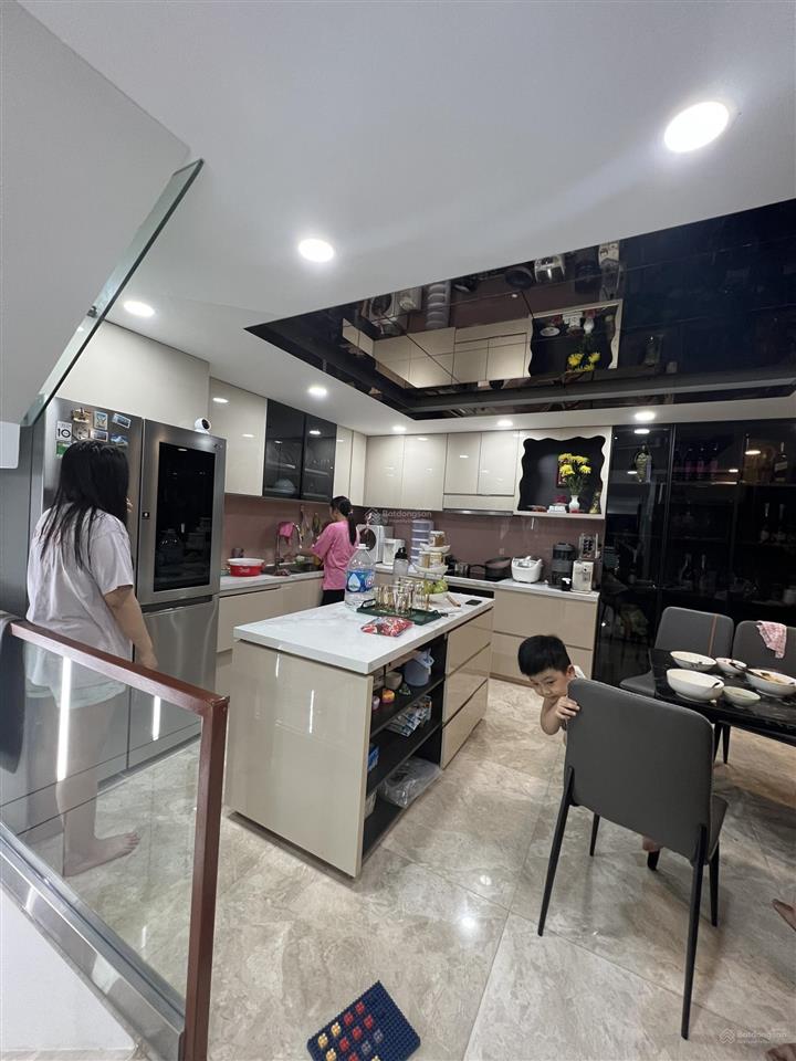 Nhà mới xây mtnb khu tên lửa 5x20m 4 tầng nội thất decor cao cấp  gần công viên, coopmart bình tân