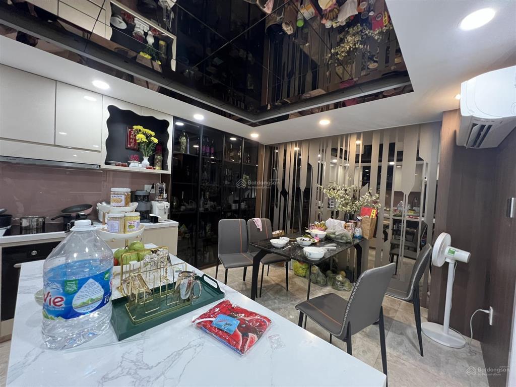 Nhà mới xây mtnb khu tên lửa 5x20m 4 tầng nội thất decor cao cấp  gần công viên, coopmart bình tân