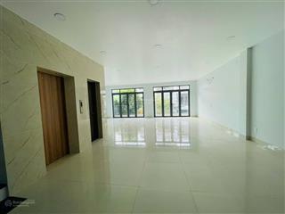 Căn góc đẹp 2 mtkd đường 20m khu tên lửa 10 x 20m 4 tầng lề 5m  kinh doanh sung túc  gần nhà thờ