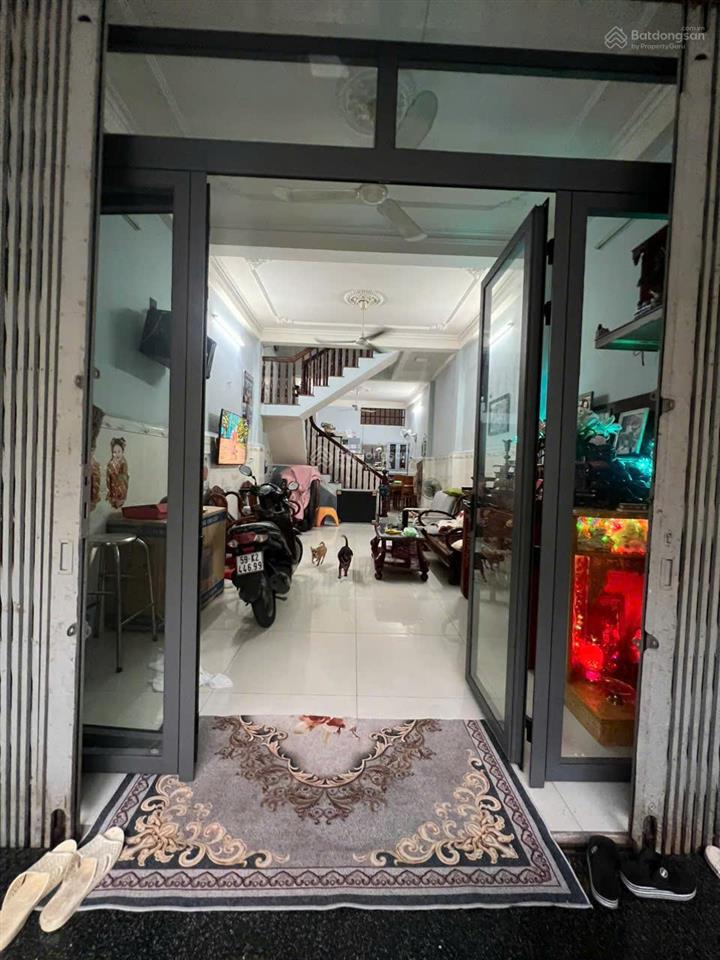 Đối diện công viên !!! bán nhà mtnb 14m bình phú 1  4 x 19m 5 tầng  sát mt chợ lớn
