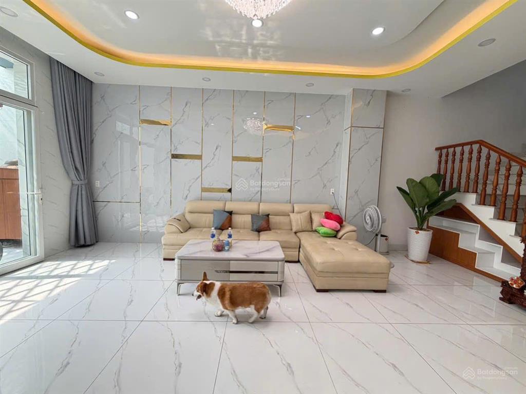 Nhà đẹp xây mới 100% mt đường 14m khu ao sen 5 x 20m 3 tầng  cách aeon malll 200m