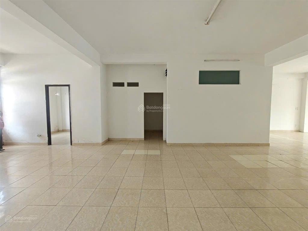 Mtkd đoạn sung đông đúc phạm văn chí 7 x 26m 3 tầng  trống suốt tiện kinh doanh