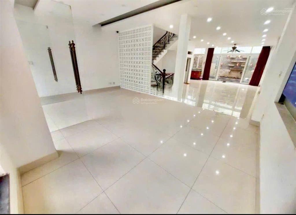 Có thang máy !! nhà đẹp mtkd chợ lớn 8 x 16m 6 tầng 6pn 6wc tiện kinh doanh