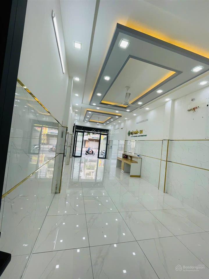 Có thang máy! nhà đẹp mtkd hậu giang 4,2 x 21m, 5 tầng 6pn + máy lạnh  có lề 6m