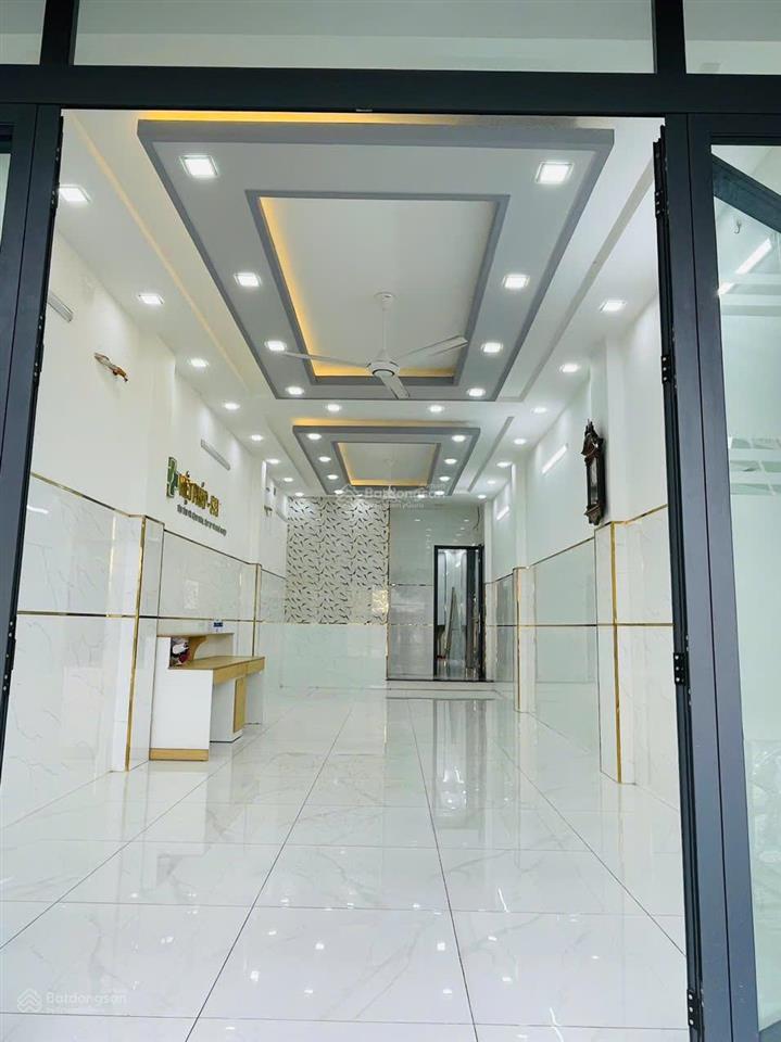 Có thang máy! nhà đẹp mtkd hậu giang 4,2 x 21m, 5 tầng 6pn + máy lạnh  có lề 6m