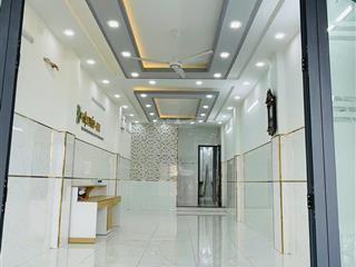 Có thang máy! nhà đẹp mtkd hậu giang 4,2 x 21m, 5 tầng 6pn + máy lạnh  có lề 6m