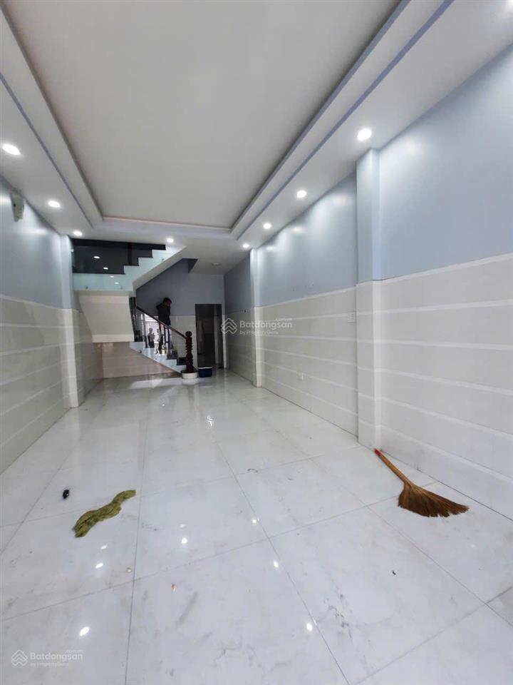 Nhà đẹp mtnb 12m bình phú 1, 4 x 20m 4 tầng 5pn  sát mt chợ lớn