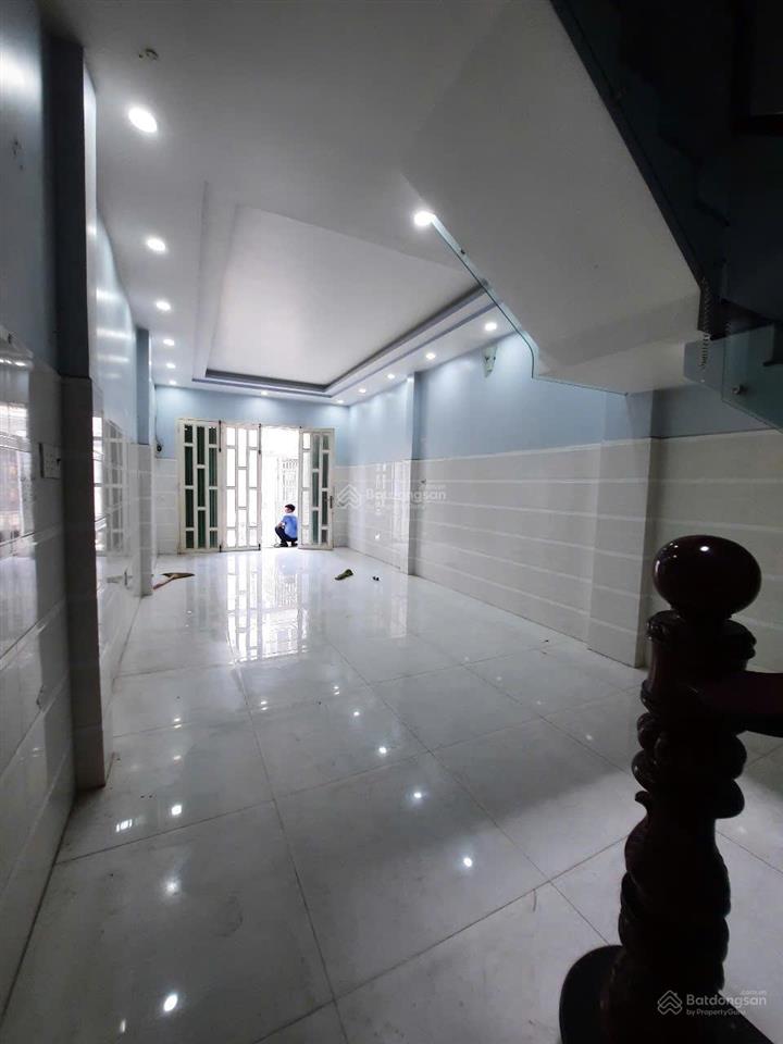 Nhà đẹp mtnb 12m bình phú 1, 4 x 20m 4 tầng 5pn  sát mt chợ lớn