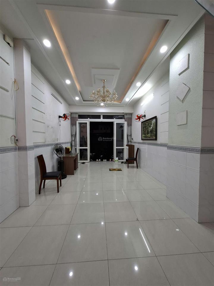 Đối diện hoa viên !!! mtnb khu bình phú 4 x 17m 4 tầng gần trường bình phú