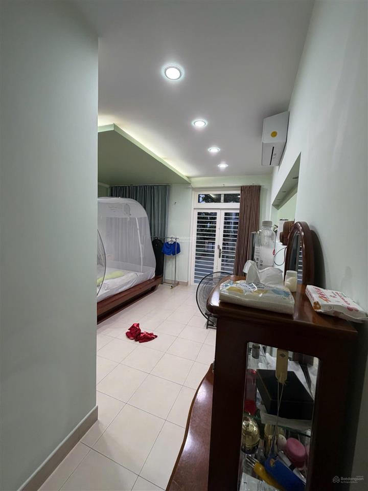 Giá tốt !!! mtnb đường 14m khu ao sen 5x20m 4 tầng gần công viên, cách aeon 300m