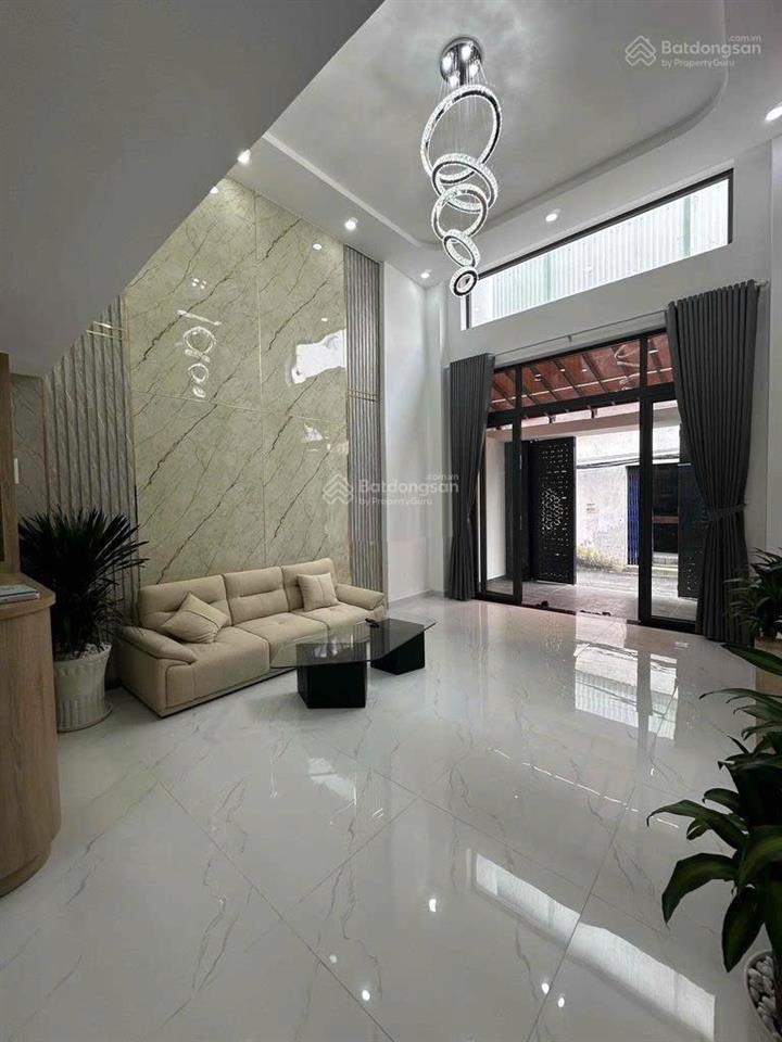 Bán nhà đẹp mtnb đường thông 10m cư xá phú lâm c  4 x 19m 2 tầng, thông khu tên lửa