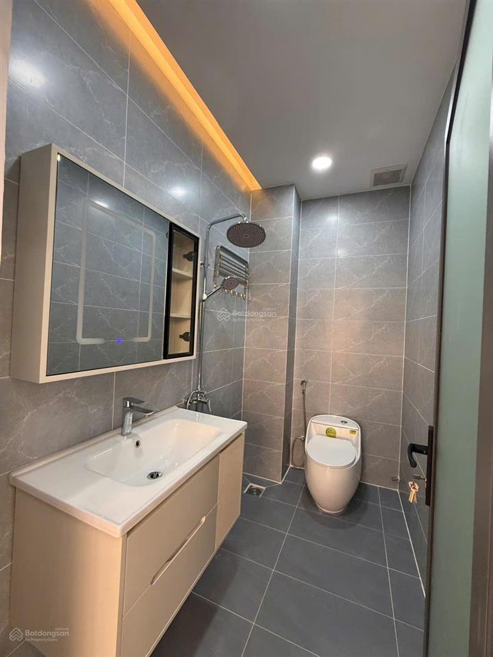 Có thang máy !!! nhà mới 100% góc đẹp 2 mt đường 14m khu ao sen 5 x 20m 6pn 6wc  cách aeon