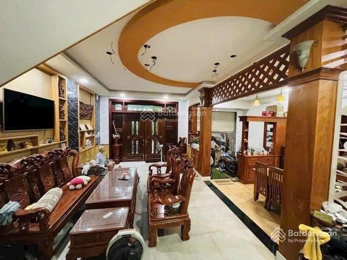 Có thang máy !! bán gấp cặp nhà đôi mtnb khu tên lửa 9x20m 4 tầng  cách cv vài bước  gần coopmart