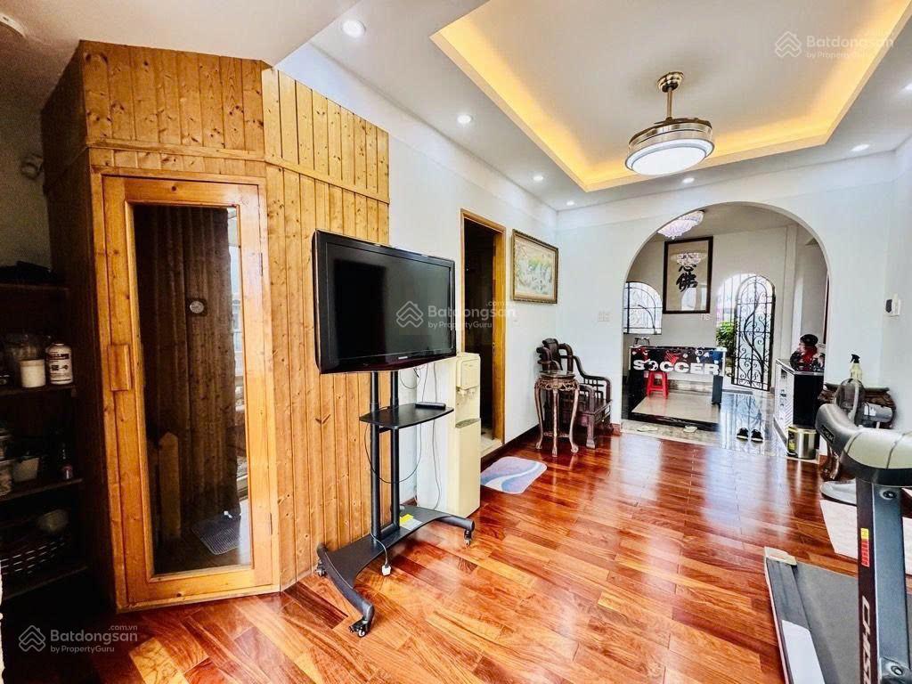 Có thang máy !! bán gấp cặp nhà đôi mtnb khu tên lửa 9x20m 4 tầng  cách cv vài bước  gần coopmart