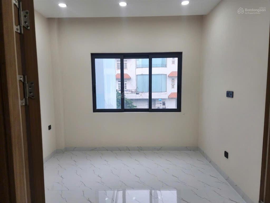 Có thang máy !!! nhà mới xây đường xe tải an dương vương 4,1x 16m nở 4,6m 5 tầng gần lý chiêu hoàng
