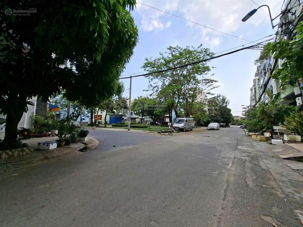 Bán đất mtnb đường 12m khu bình phú, 4 x 18m sát đường 23, gần trường học bình phú