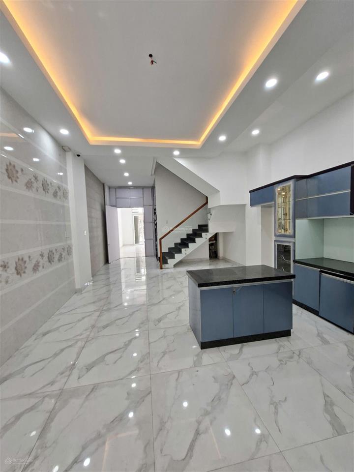 Có thang máy !!!! tòa nhà mới xây 100% mtkd đường 20m bình phú 1  9x20m 5 tầng  có hệ thống pccc
