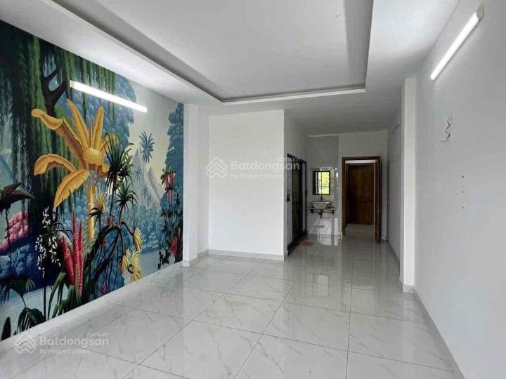 Có thang máy !!!! tòa nhà mới xây 100% mtkd đường 20m bình phú 1  9x20m 5 tầng  có hệ thống pccc