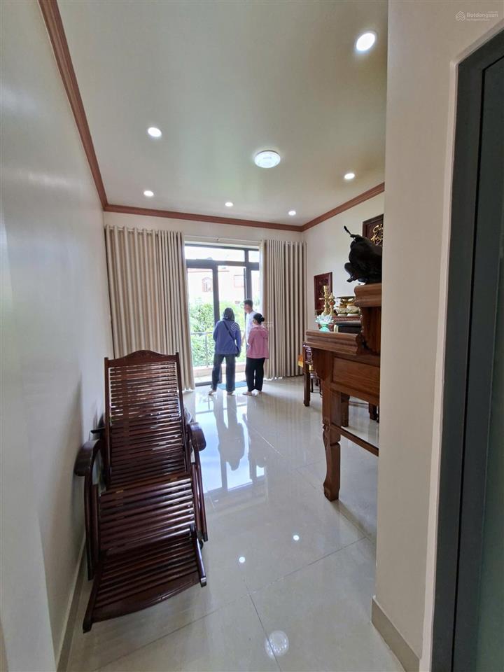 Đối diện hoa viên !!! nhà đẹp 2 mặt tiền bình phú 1  4x16m 2,5 tầng sát mt chợ lớn