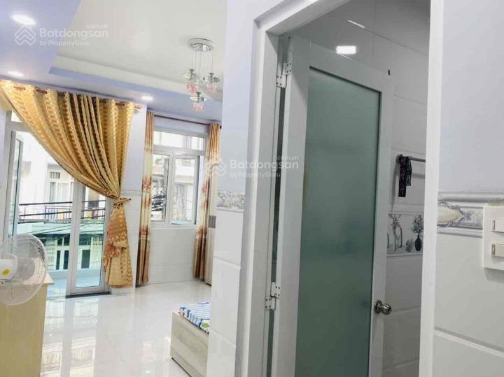 Nhà đẹp mtkd chợ da sà 4x18m 4 tầng ngay trung tâm chợ tiện kinh doanh