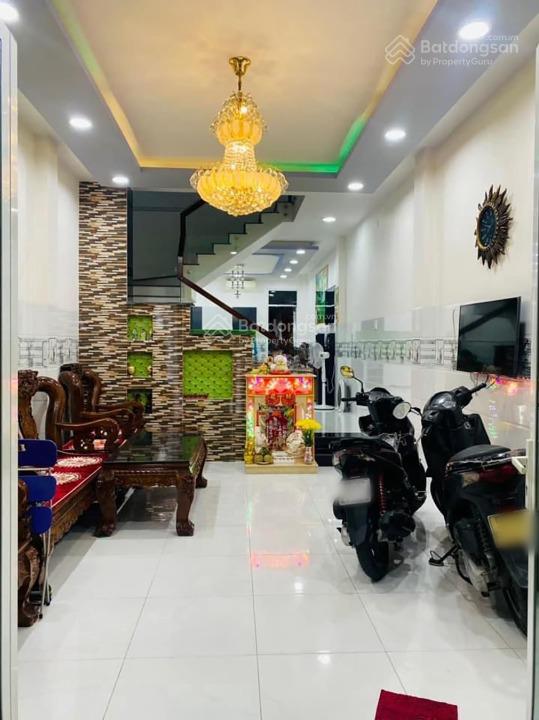 Nhà đẹp mtkd chợ da sà 4x18m 4 tầng ngay trung tâm chợ tiện kinh doanh