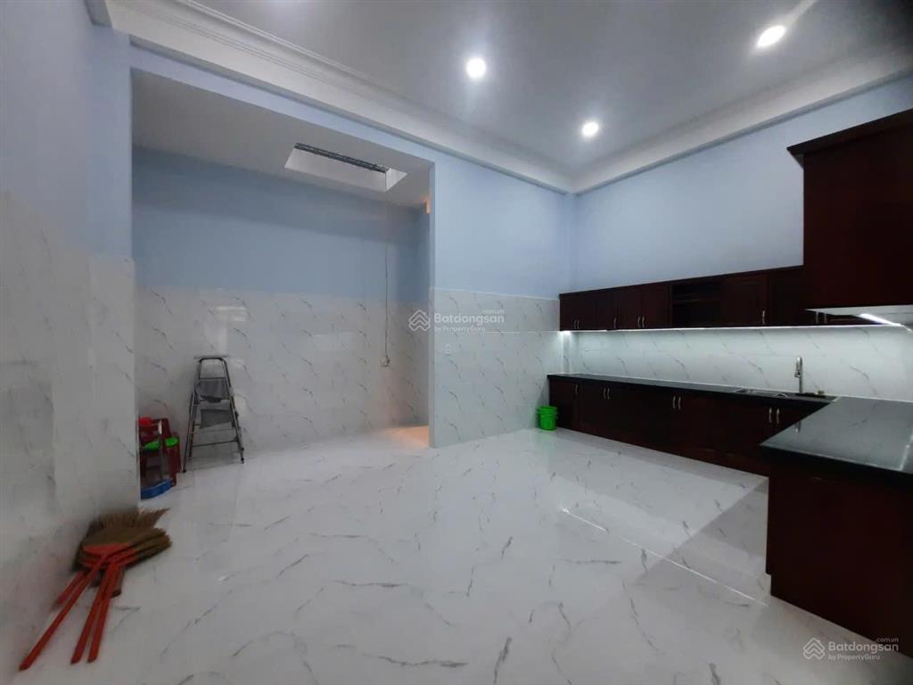 Nhà mtnb 14m khu tên lửa 6 x 23m 4 tầng 5pn sát đường số 1  gần công viên phú lâm