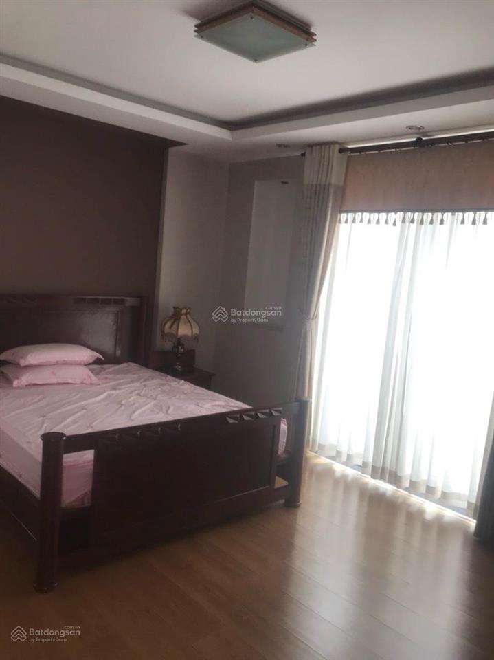 Sát công viên !!! biệt thự sân vườn khu tên lửa 10 x 25m 3 tầng 6pn + máy lạnh  gần đường số 7