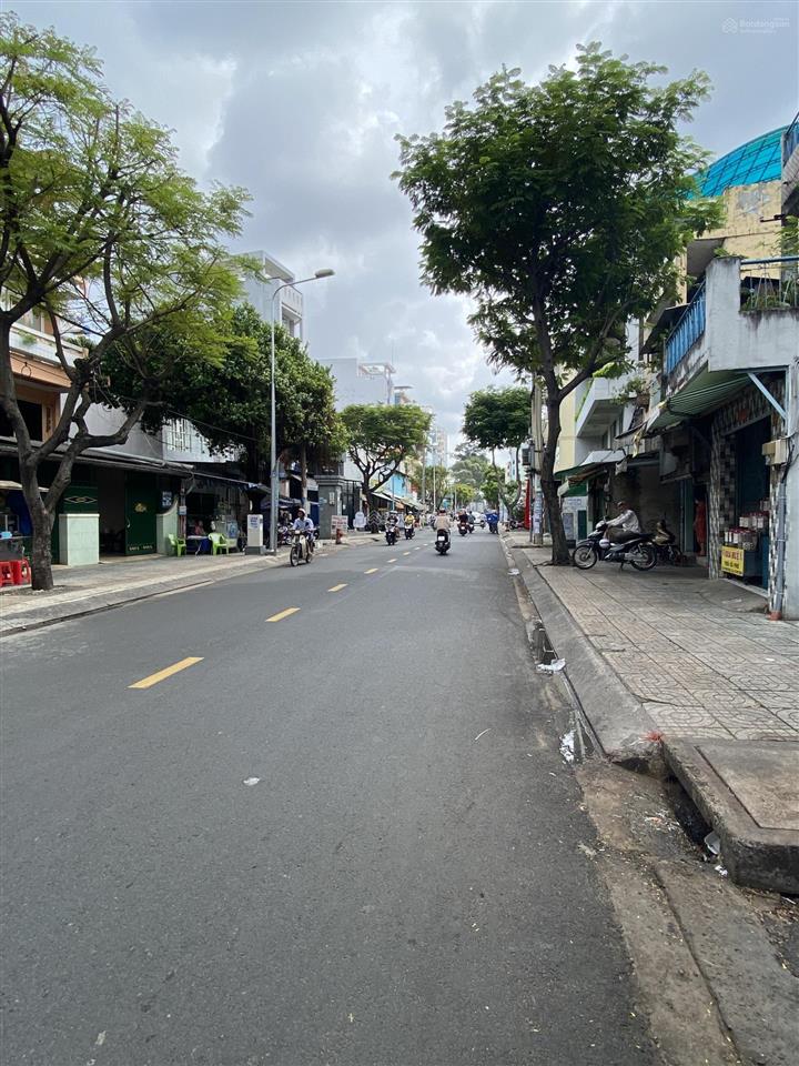 Mtkd đoạn sung đông đúc phạm văn chí 7 x 26m 3 tầng  trống suốt tiện kinh doanh