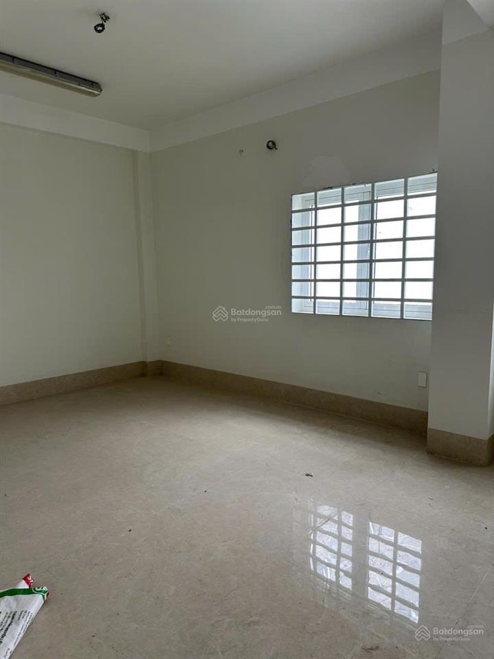 Có thang máy !!! biệt thự mtkd 30m khu ao sen 10x20m 1 hầm 3 tầng+máy lạnh âm trần lề 7m  gần aeon