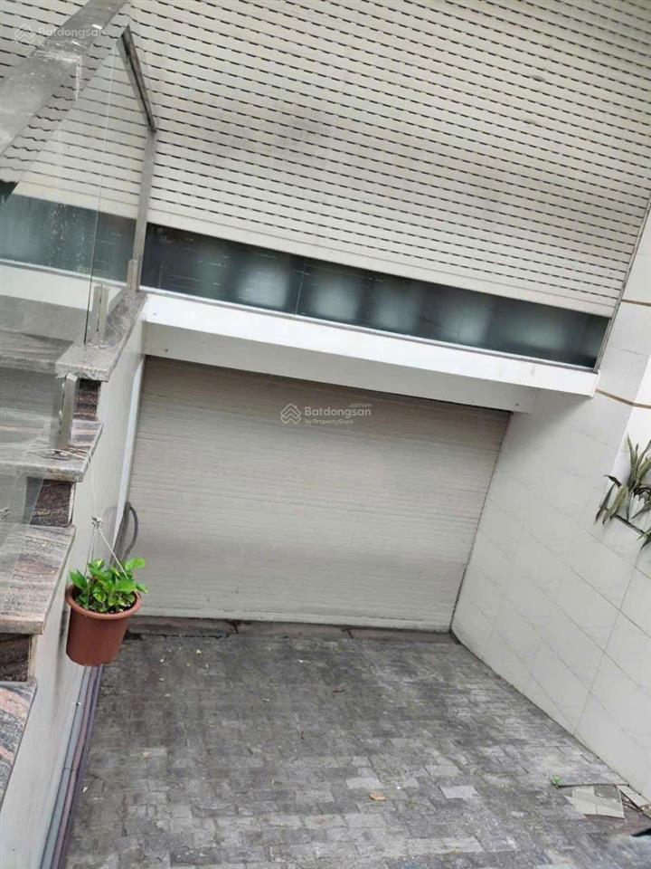 Có thang máy !!! biệt thự mtkd 30m khu ao sen 10x20m 1 hầm 3 tầng+máy lạnh âm trần lề 7m  gần aeon