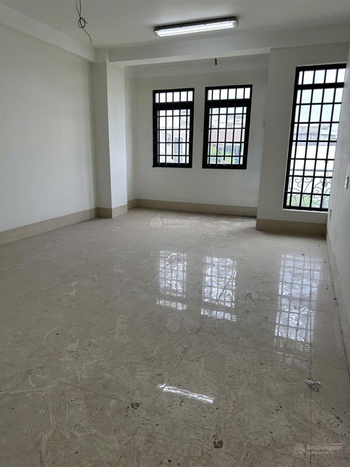 Có thang máy !!! biệt thự mtkd 30m khu ao sen 10x20m 1 hầm 3 tầng+máy lạnh âm trần lề 7m  gần aeon
