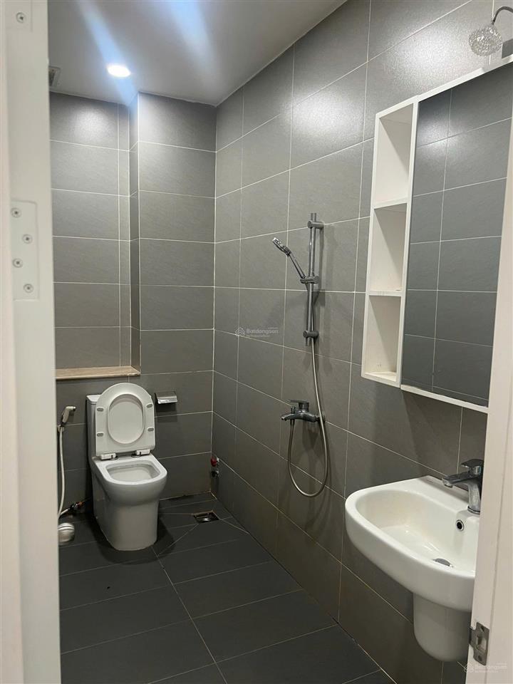 Nhà đẹp mtkd 20m khu tên lửa 5x20m 4 tầng 6pn 7wc gần chợ & chung cư tiện kinh doanh