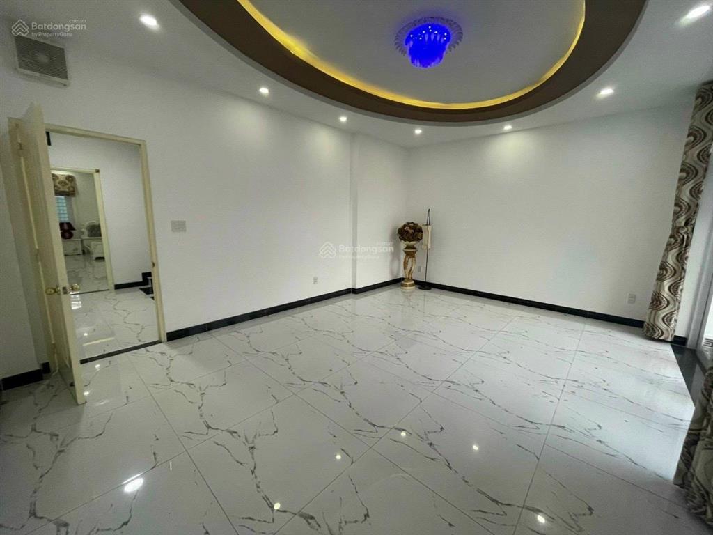 Nhà đẹp mtkd 20m khu tên lửa 6x23m 4 tầng 7pn+máy lạnh  gần đường số 5 & đường số 7, cc moonlight