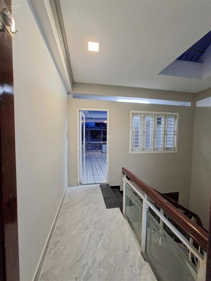 Nhà đẹp mtkd đắc địa 30m đối diện aeon 5x20m 4 tầng lề lớn 8m  kinh doanh sáng đến tối