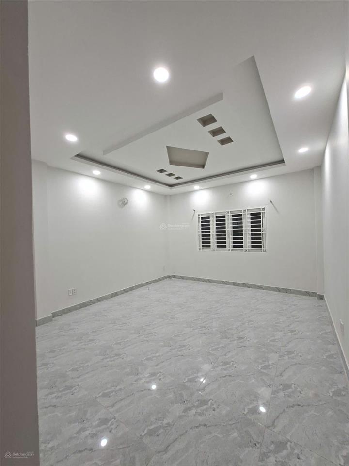 Nhà đẹp mtkd đắc địa 30m đối diện aeon 5x20m 4 tầng lề lớn 8m  kinh doanh sáng đến tối