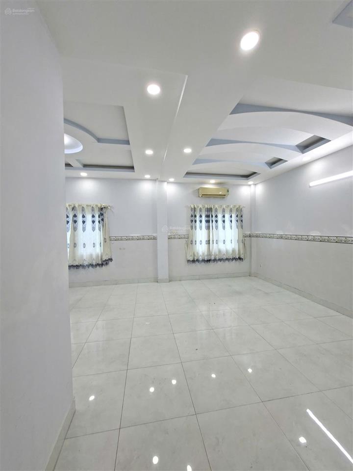Nhà mtkd đường rộng 60m đoạn sung tên lửa, 6 x 21m, 4 tầng, 6pn, lề lớn 8m  cách aeon mall chỉ 40m