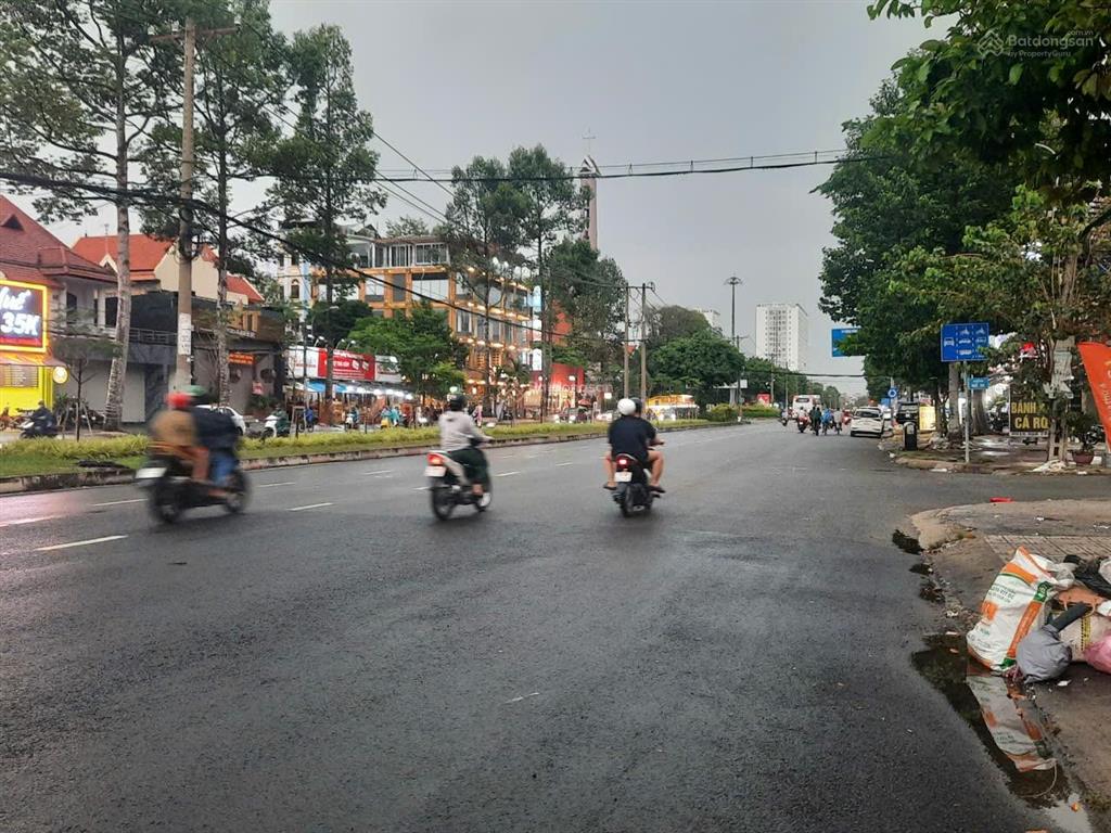 Nhà đẹp mtkd đường số 7  5x20m 4 tầng 6pn + máy lạnh  có lề 8m  kinh doanh đa ngành