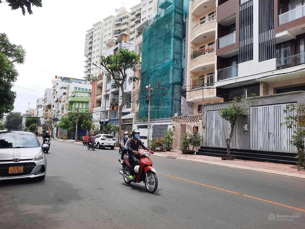 Bán nhà mtkd chợ lớn 4x20m 4 tầng đoạn giữa bình phú & trần văn kiểu