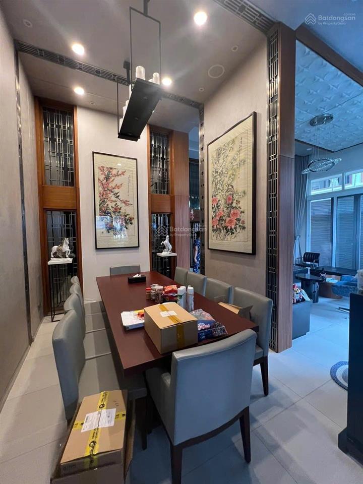 Vip! biệt thự sân vườn tân cổ điển 10 x 20m, 3 tầng sát công viên, gần đường số 5 & tên lửa