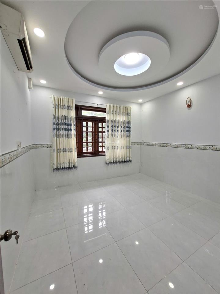 Nhà mtkd đông đúc khu tên lửa 5 x 20m 4 tầng 4pn+máy lạnh gần coopmart bình tân