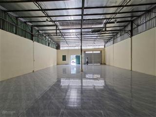 Kho đẹp sạch sẽ khu bình phú 8 x 16m có lót gạch men 1 wc  gần công viên vành đai