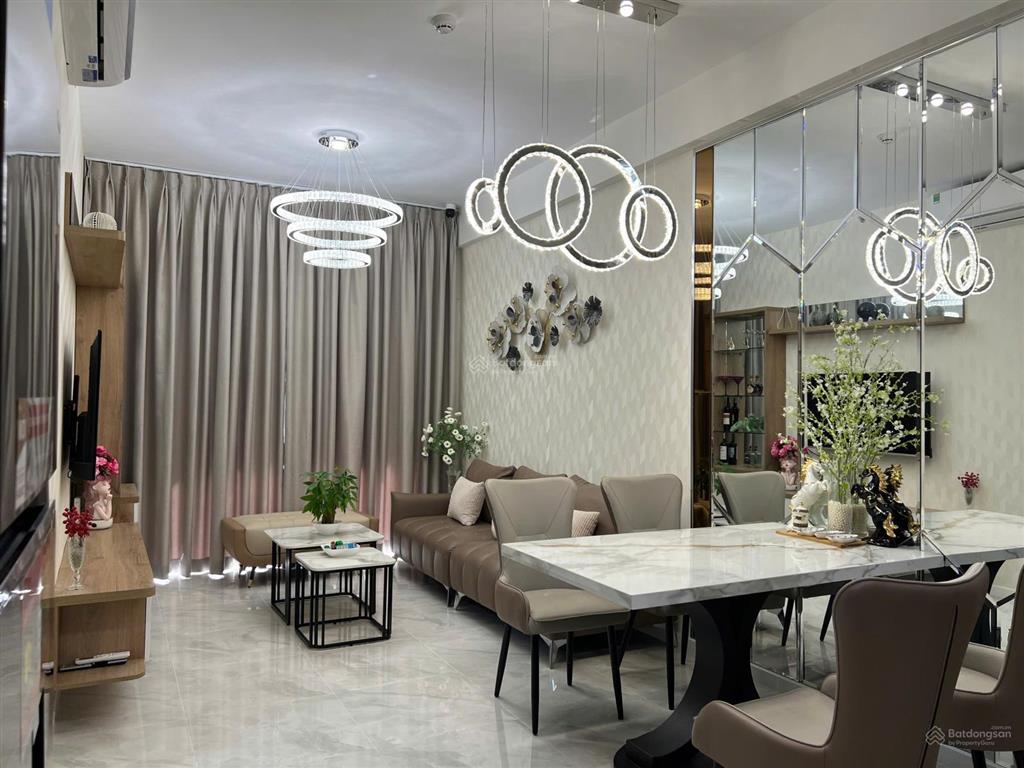 Trực diện hồ bơi !! full nội thất !! căn hộ privia 68 m2  2pn+ 2wc +1 góc cộng làm việc vào ở ngay